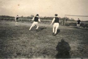 1.Fuballplatz Trinenjans Weide.jpg